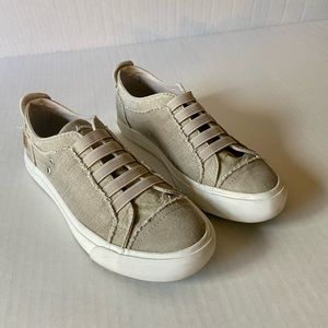 Blowfish women’s canvas slip on sneakers